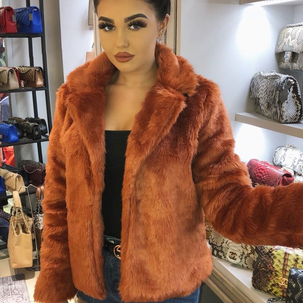 Bloggers Fav 5⭐ Gieselle Rust Faux Fur Jacket - Picture 2 of 12